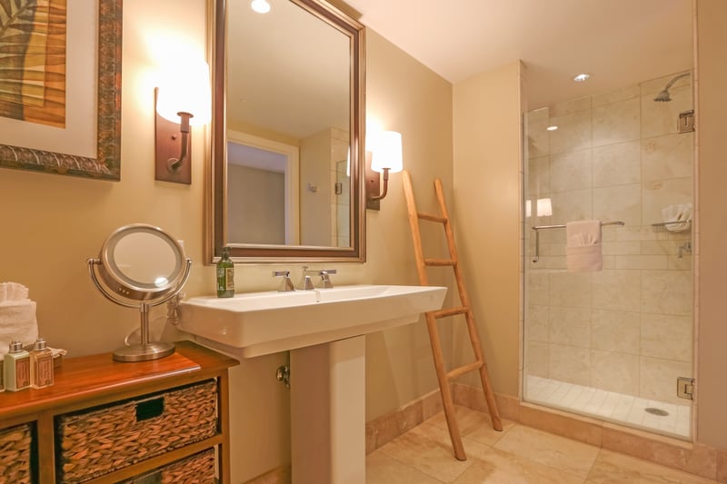 Earth tones and bright lighting make this space feel both cozy and fresh