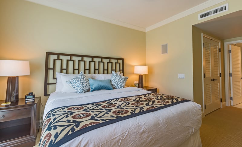 This guest bedroom blends island charm with everyday comfort
