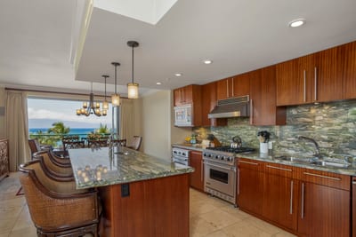 Open layout, premium appliances, and timeless finishes HKK-451
