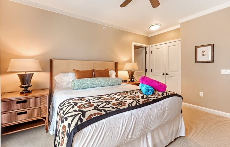 Palm breeze mornings and sunsets from your suite — pure bliss HKK-513