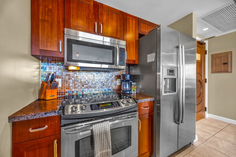The fully equipped kitchen makes cooking up a delicious meal a breeze