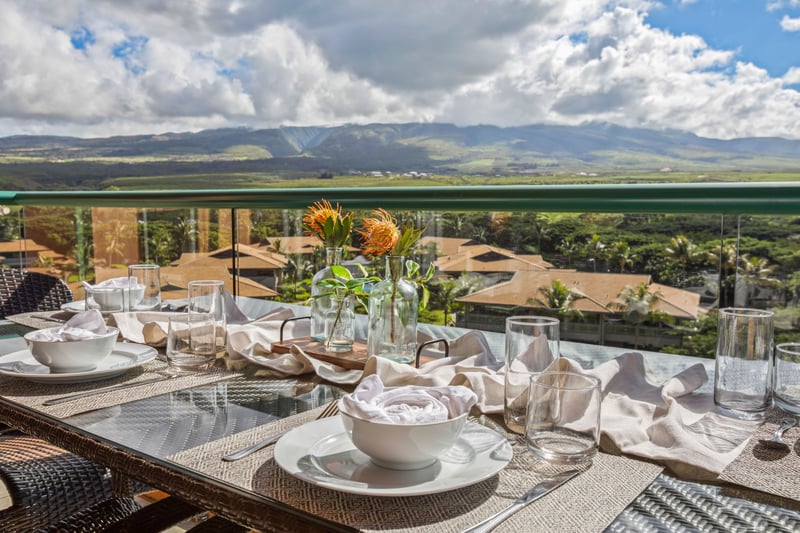 Mountainview brunch bliss—sunshine, serenity, and fresh island air await.