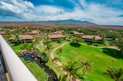 Tropical villas nestled beneath emerald mountains and endless Hawaiian skies. HKK-812
