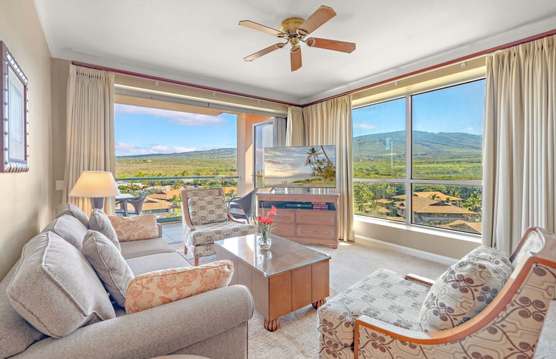 Panoramic mountain views, island breeze, and comfort in every corner. HKK-820