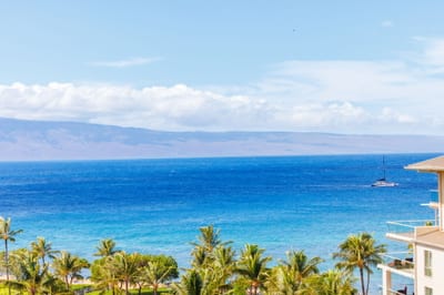 Wide-angle ocean view captures the beauty of Maui’s coastline from the comfort of your lanai. HKK-825