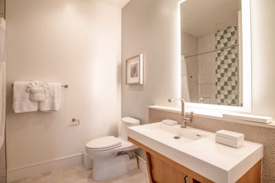 Effortless elegance: guest bathroom that blends comfort, charm, and function