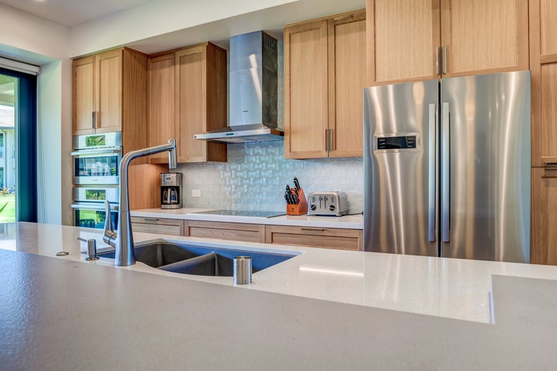 Whether it's morning smoothies or chef inspired dinners, this modern kitchen ensures you make the most of your island meals