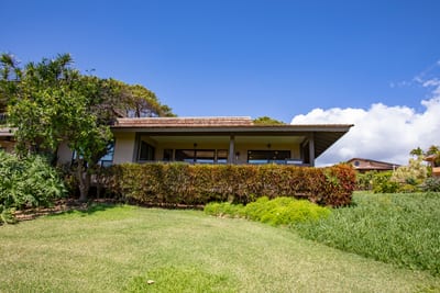 Every angle frames a postcard-worthy view of Maui’s beauty.