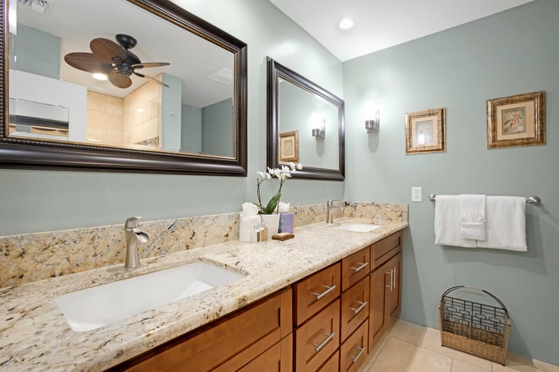     Every detail has been considered for a luxury bathroom experience.