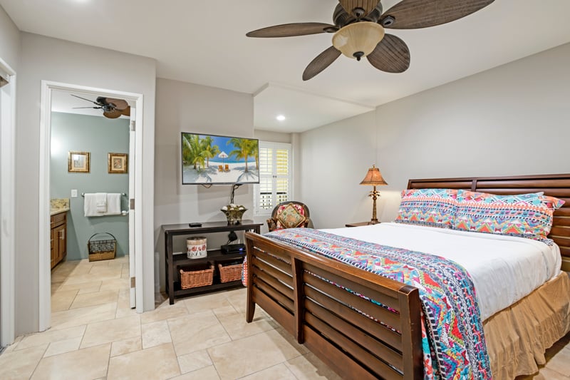     A personal hideaway that combines aesthetic elegance with everyday function.