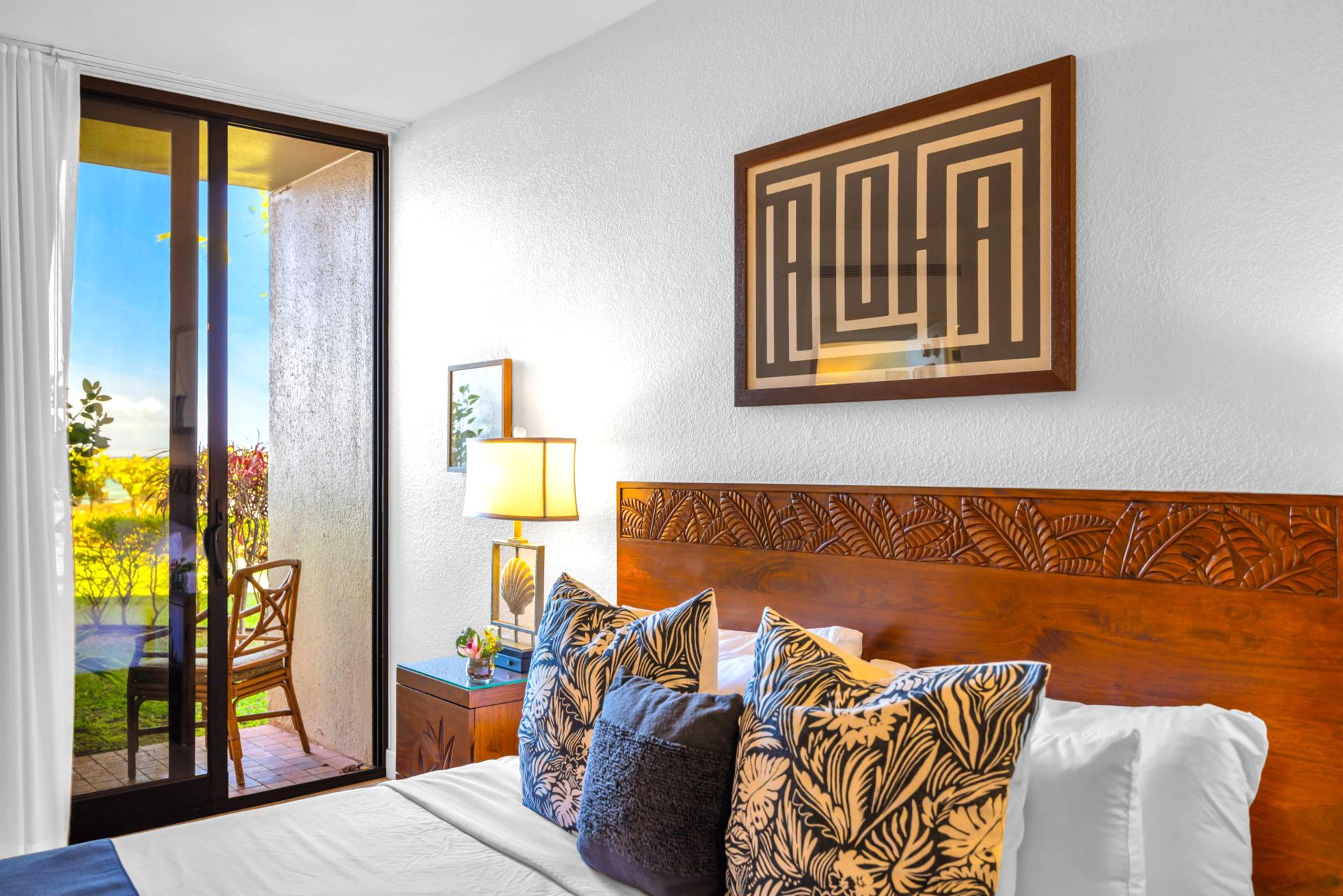 Drift off to sleep in the spacious master suite, perfectly appointed for a Hawaiian escape