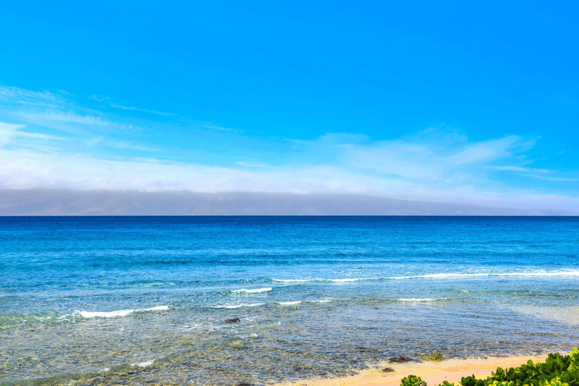 Step onto Kaanapali Beach, just a minute walk from your lanai