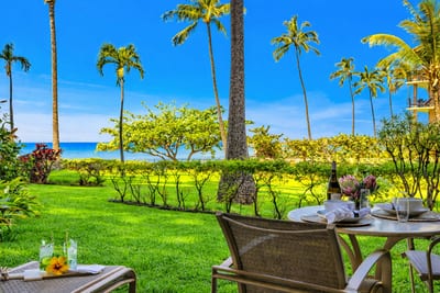 Enjoy the mesmerizing blues of the Pacific while lounging on the lanai KS-104