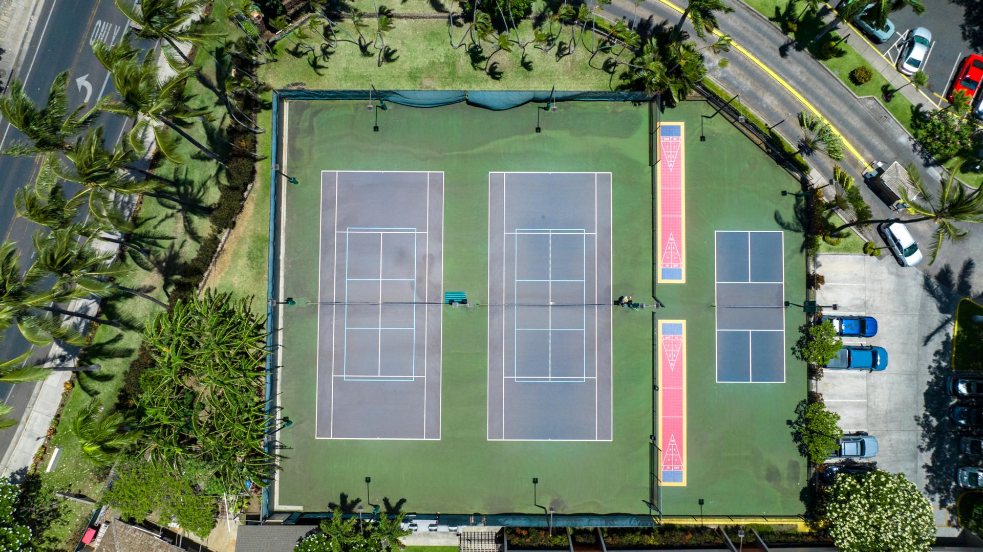 Enjoy both tennis and pickleball courts on site!