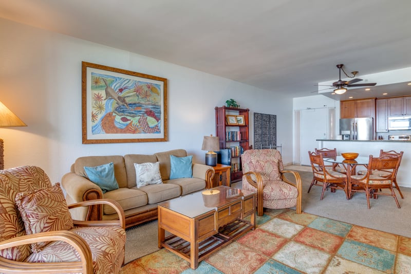 Breezy pages, ocean rays—this reading nook with a view was made for lazy island afternoons    KS-258