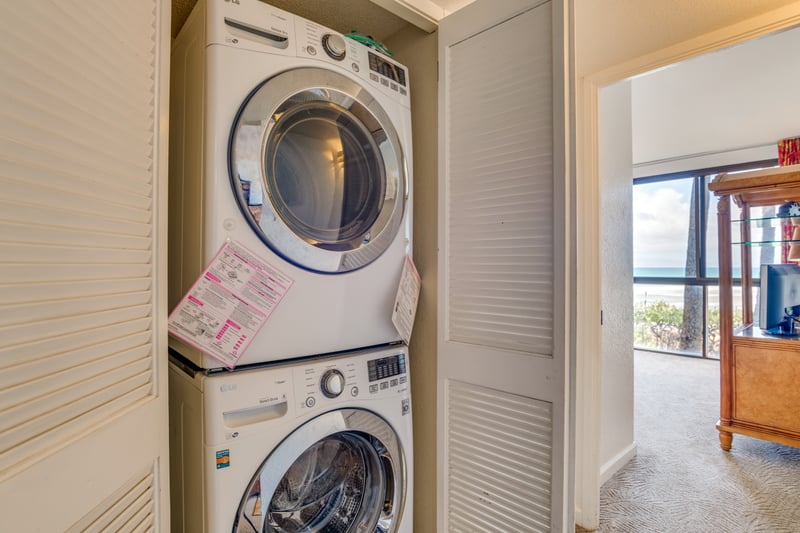 After sandy beach adventures, toss in your gear and relax—laundry's covered without ever leaving your suite. KS-258