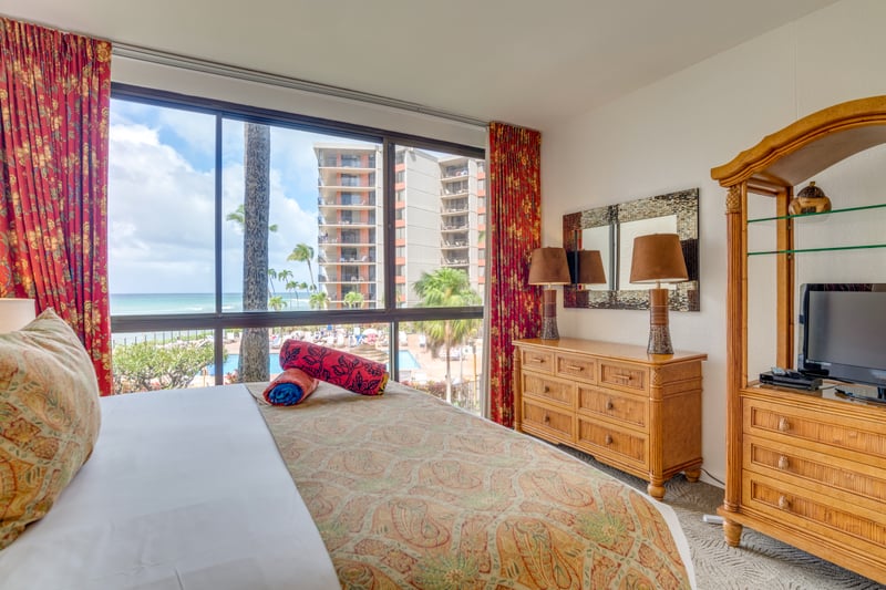 Golden tones, woven textures, and a private lanai make this dreamy suite feel like your own tropical treasure KS-258