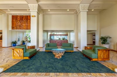 A grand welcome with island-inspired flair.