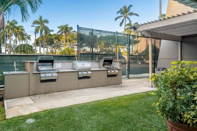 Grill out under palms and gather ‘round with good company.