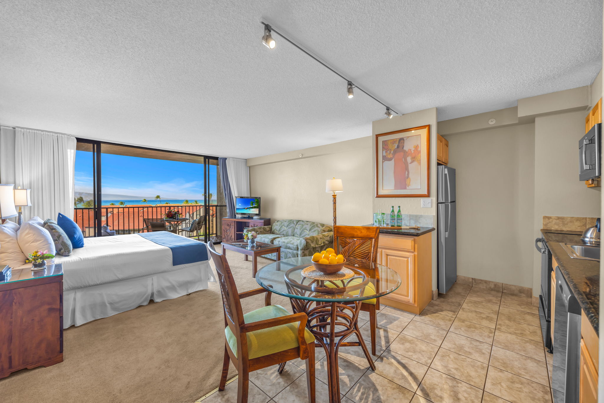 Casual dining space perfect for relaxed island evenings KS-736