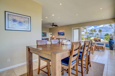 This isn’t just breakfast—this is a front-row seat to island tranquility with natural light as your spotlight