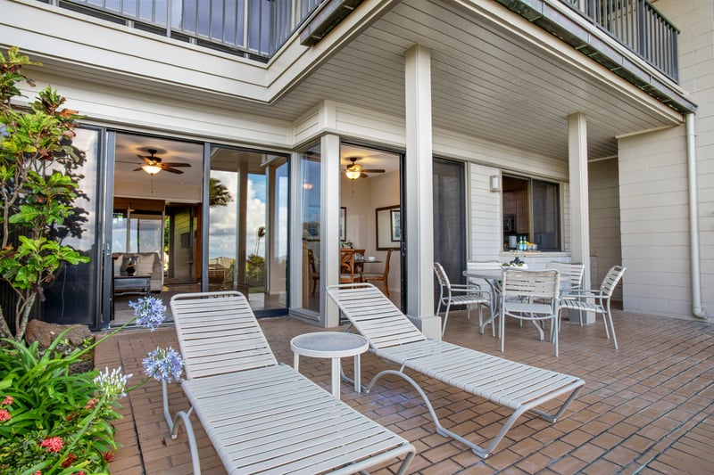 Where every meal feels alfresco-fancy and every nap comes with a tropical garden view and ocean whisper
