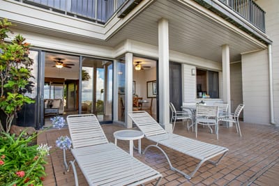 Where every meal feels alfresco-fancy and every nap comes with a tropical garden view and ocean whisper