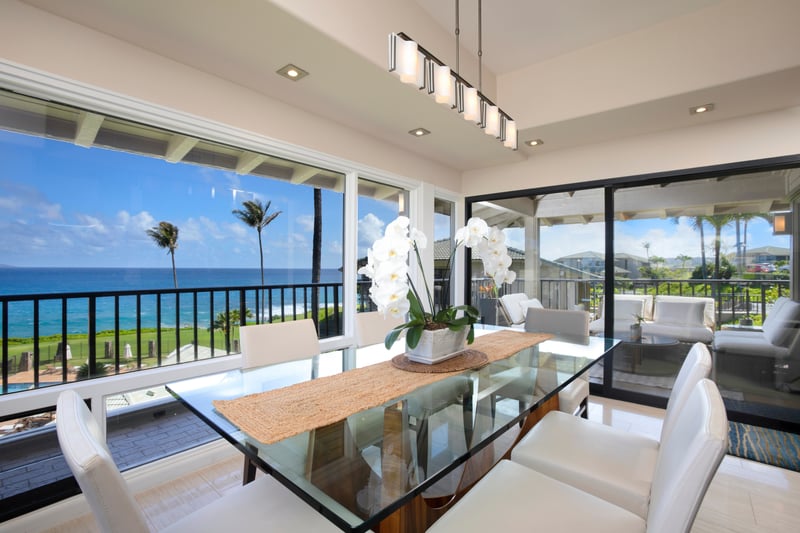 This is what they meant by “meal with a view”—clean lines, soft light, and ocean blues you’ll never forget