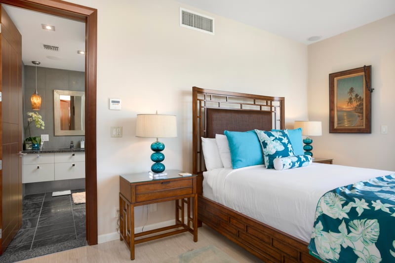 Bold, beachy, and ready for your best sleep yet. Let the island nights begin!