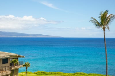 Where ocean blues meet vacation dreams—just add sunscreen, sunglasses, and a cold drink KBV-24B2