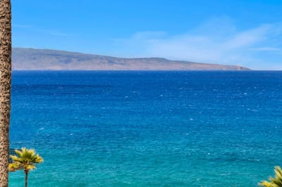 The most beautiful blue in the world is that of the ocean waters surrounding Maui KBV-24G3