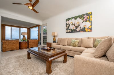 From sunrise coffee to sunset chats, this airy living room is the heart of your Hawaiian getaway experience KBV-28G2