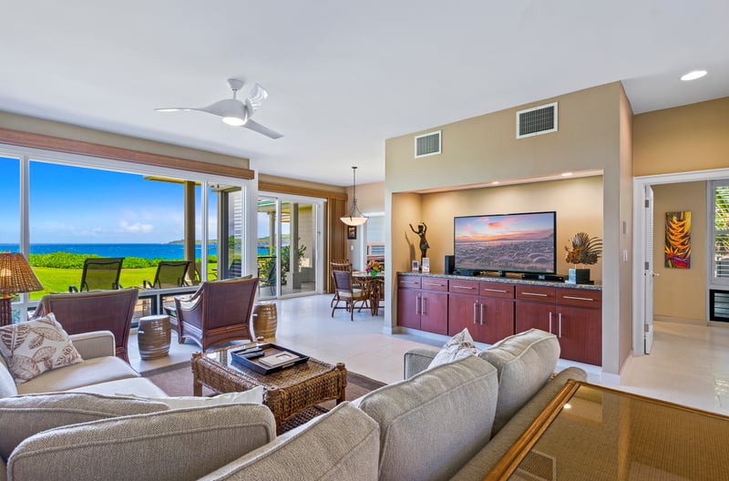 An island oasis framed in blue and green—perfect for slow mornings and sunset reflections KBV-30G2