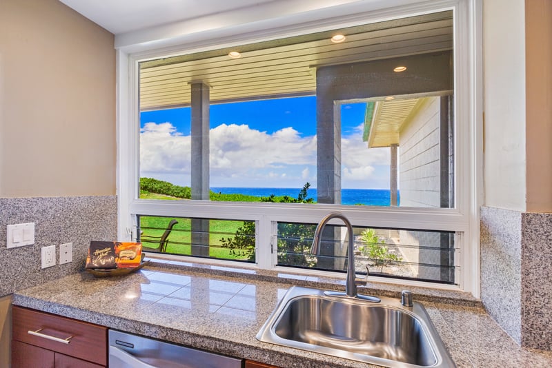 Even dish duty feels like a dream with this breathtaking Pacific view KBV-30G2