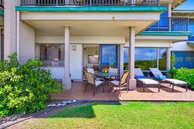 Lounge in comfort, dine in style, and let the ocean horizon steal your breath away
