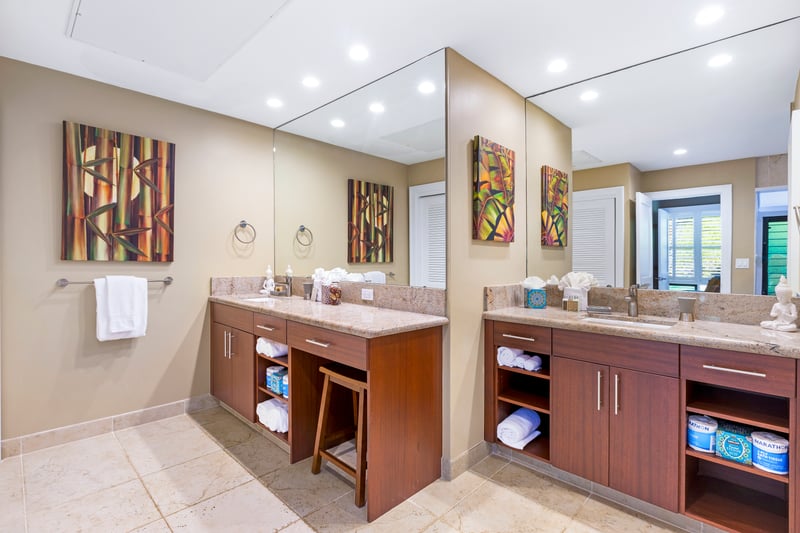 Every detail in this bathroom reflects comfort, care, and a subtle nod to island elegance KBV-30G2