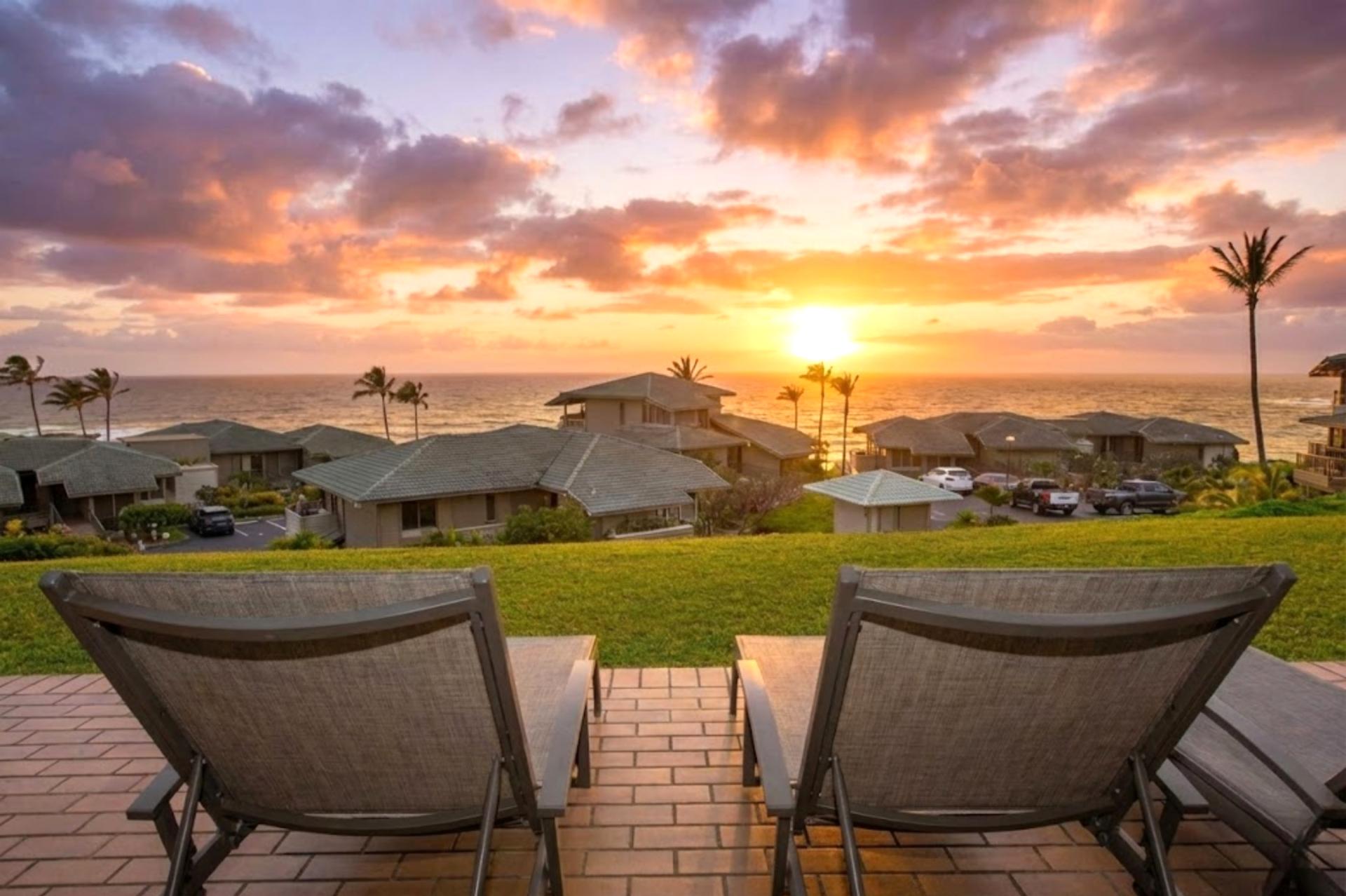 Gorgeous sunset views from your private lanai, while looking over the Pacific Ocean.  Welcome to Kapalua Bay Villas 31G4!