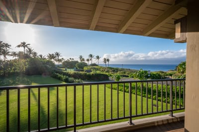 Let your mornings linger and your evenings wind down to the soundtrack of ocean breeze and island calm