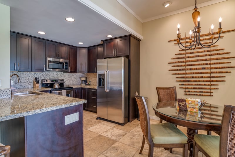 Wake up to the sound of the waves, and wander into this warm, inviting kitchen where breakfast begins with golden morning light     KGV-14P3