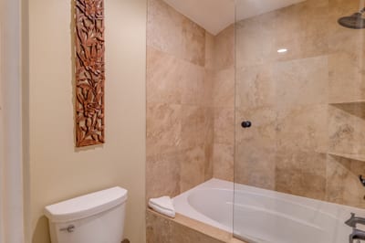 Draw a bath, dim the lights, and let the texture of polished stone and soft curves carry you to pure relaxation KGV-14P3