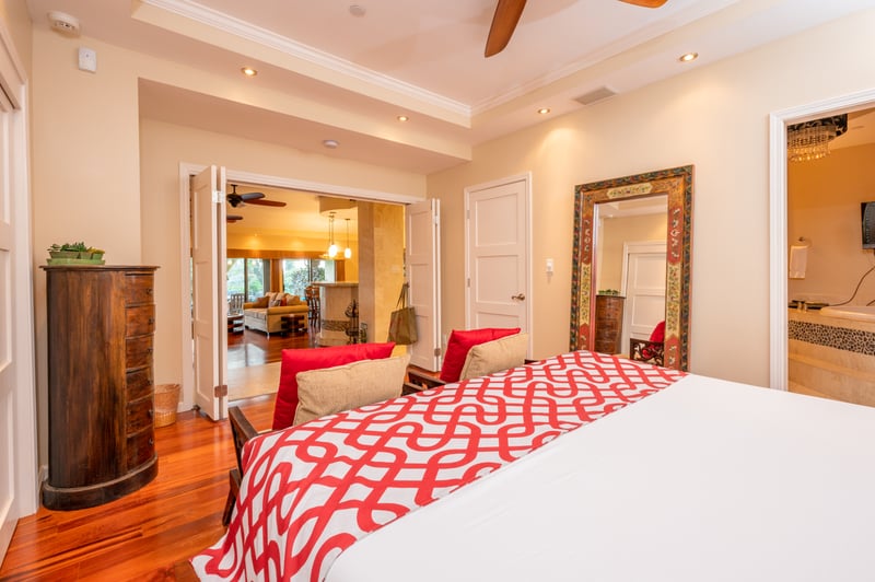 Spacious, stunning, and seriously relaxing—this suite is the cherry on top of your tropical escape KGV-14P6