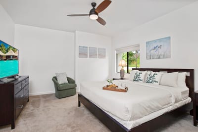 A hint of magic, a splash of beach, and a bed so comfy it might just convince you to cancel your afternoon plan KGV-14V3