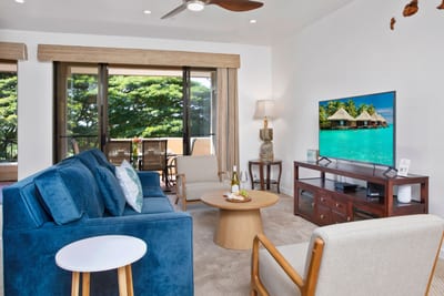 Blue velvet dreams and golden sunlight—this space wraps every morning in calm and every evening in charm KGV-14V3