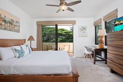 Cuddle up in a room that feels like a fresh coconut breeze, with ocean scenes on screen and calm in every corner KGV-14V3