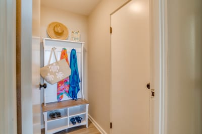 Kick off your flip-flops, hang your beach towel, and ease into vacation mode—you're officially on Maui time from the moment you arrive KGV-17T5