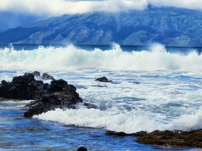 Each crashing wave and sweeping vista draws you deeper into stillness, wonder, and a timeless sense of awe KGV-17T5