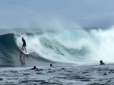 This coastline isn’t just beautiful—it’s alive, and for those who surf it, it becomes a dance of instinct and ocean KGV-17T5