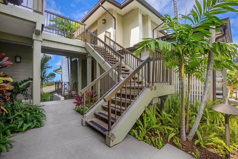 Nestled in greenery, your ground-floor entry is perfect for relaxing arrivals and easy vacation access KGV-17V3