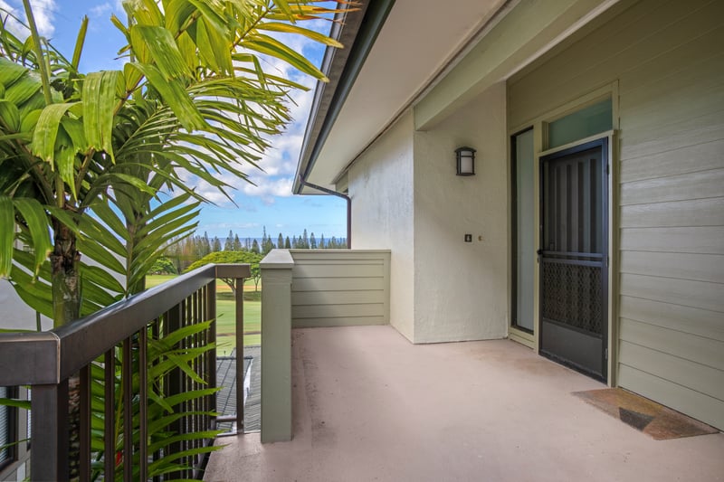 Follow the sunshine, pass the palms, and let this breezy perch be your cheerful welcome to island life KGV-17V3
