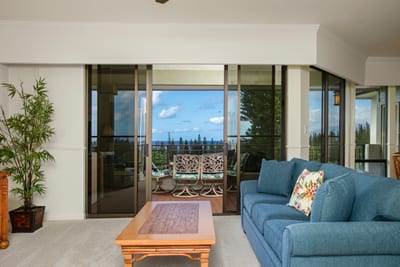 Not a filter in sight—just natural light, lush views, and a space that invites you to do absolutely nothing